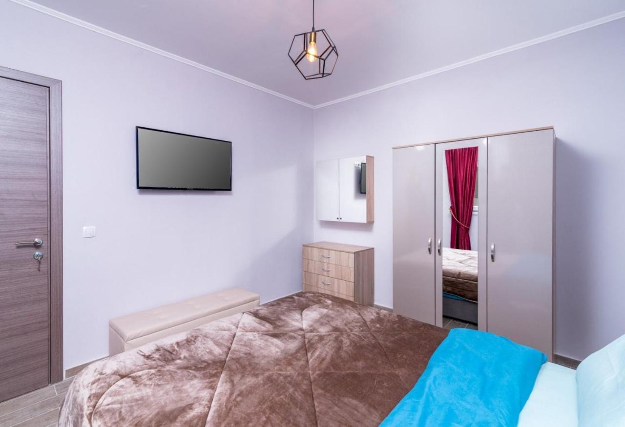 Alexandros Home Agioi Deka  Luaran gambar